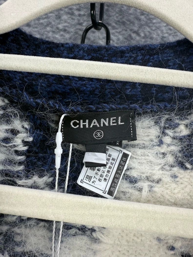 Chanel Chanel V-neck cardigan coat Size XS / US 0-2 / IT 36-38 - 7 Thumbnail