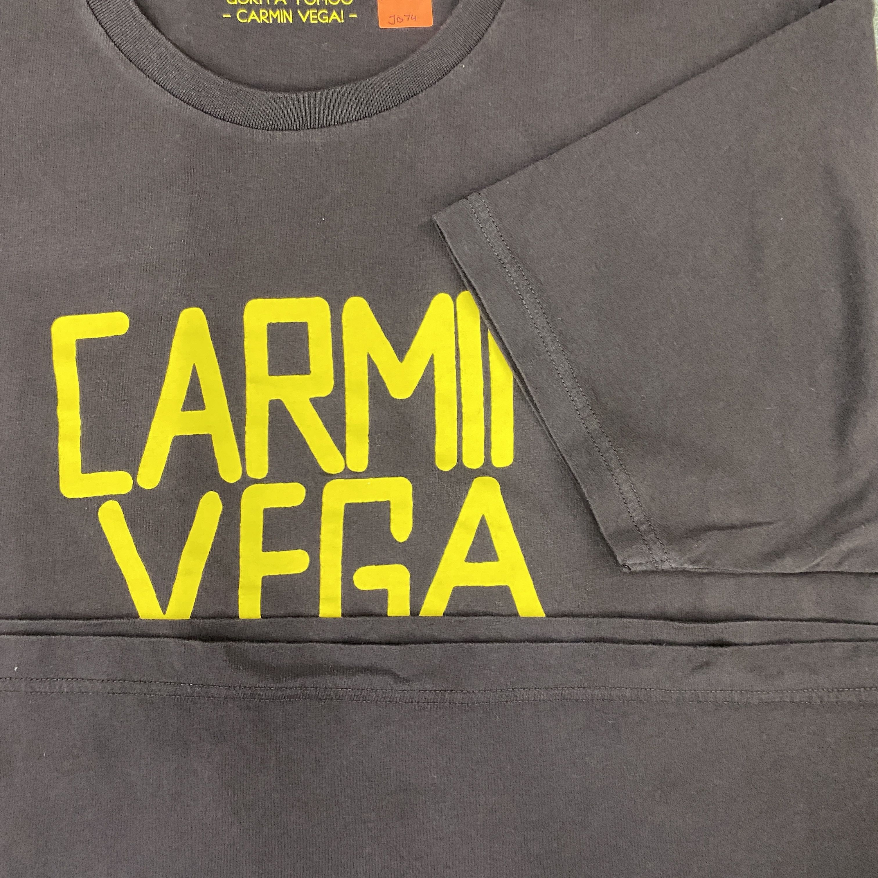 Japanese Brand Uniqlo x Tomoo Gokita Carmin Vega Tshirt - J074 Size US L / EU 52-54 / 3 - 6 Thumbnail