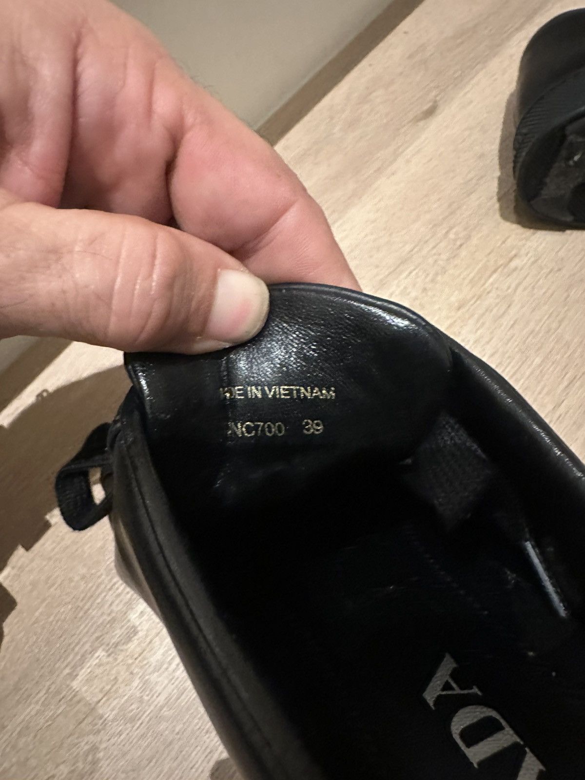Prada $650 Prada Leather Low-Top Sneakers Black Size 39 US 8 Size US 8 / IT 38 - 3 Thumbnail