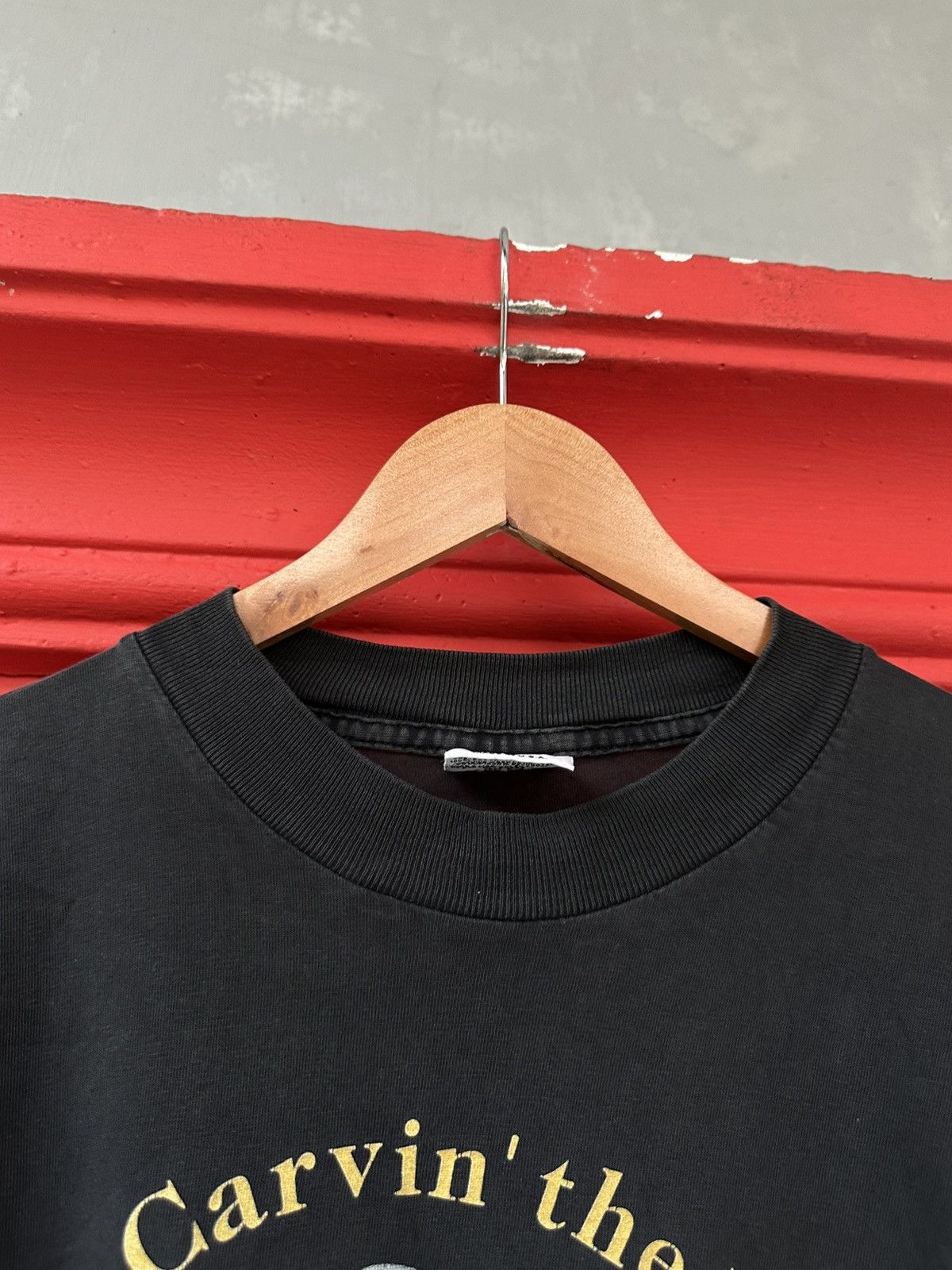 Band Tees Vintage 90s Charles Parker “Carvin’ The Bird” Tee Size US XL / EU 56 / 4 - 4 Thumbnail