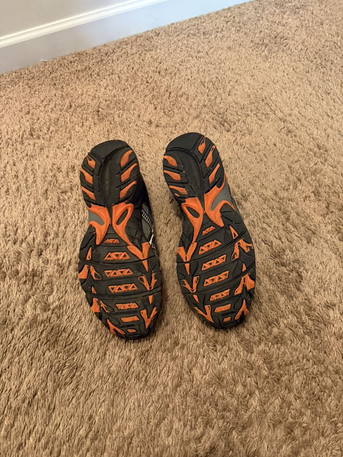 Asics Gray and orange asics Gel-Venture 3 Size US 12 / EU 45 - 5 Thumbnail