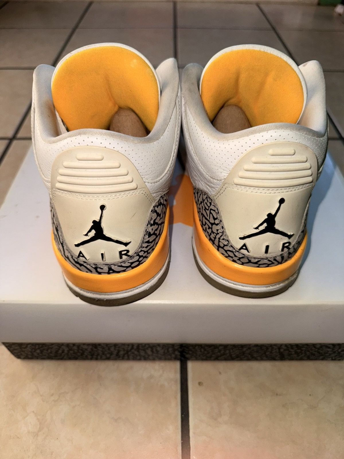 Jordan Brand Laser Orange 3s Size US 9.5 / EU 42-43 - 3 Thumbnail