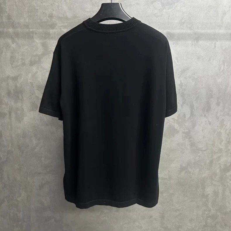 Louis Vuitton Louis Vuitton Black and white pin embroidered logo short s Size US L / EU 52-54 / 3 - 2 Thumbnail