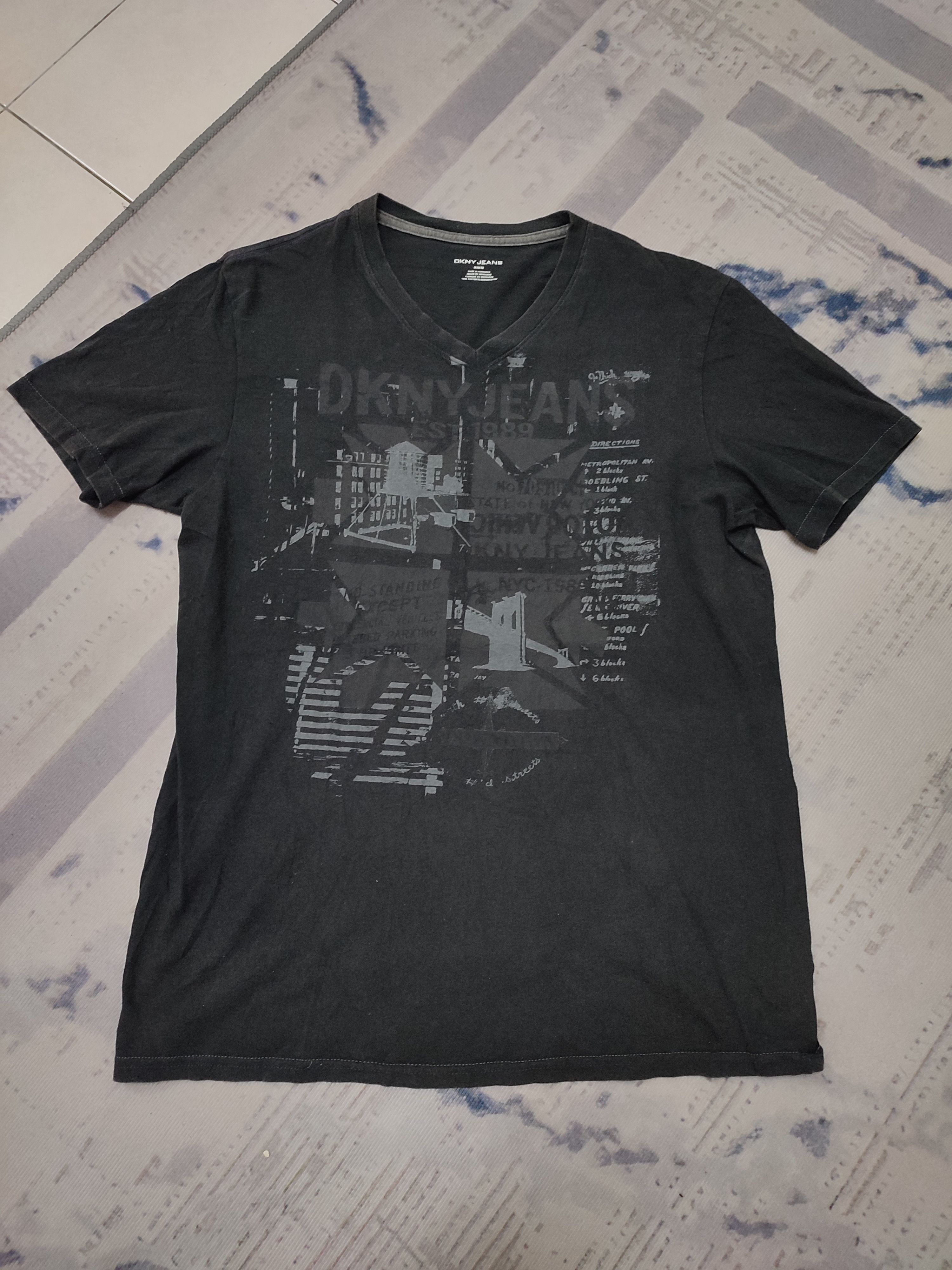 Affliction × DKNY × Vintage CRAZY VINTAGE Y2K DKNY V NECK TEE RARE Size US M / EU 48-50 / 2 - 1 Thumbnail