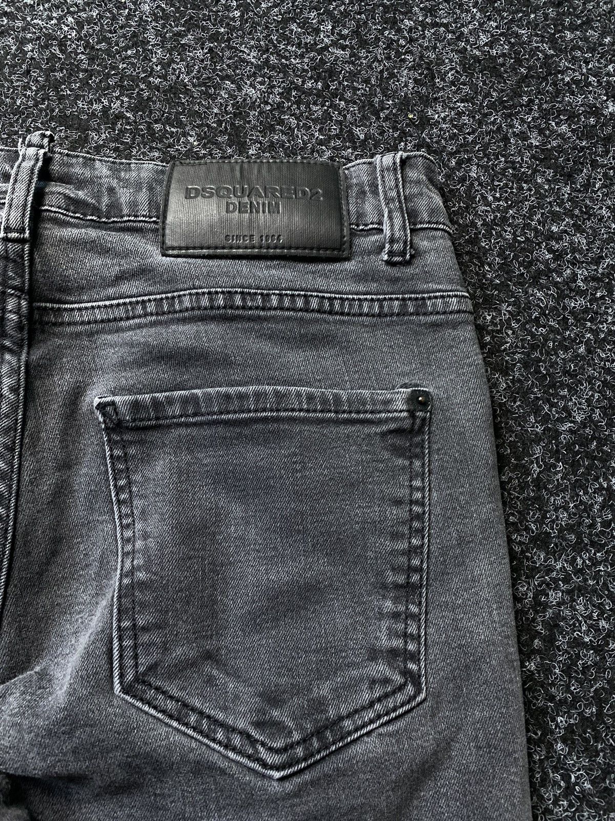 Dsquared2 Dsquared2 Distressed Denim pants Jeans Made In Italy 🇮🇹 Size US 31 - 15 Thumbnail