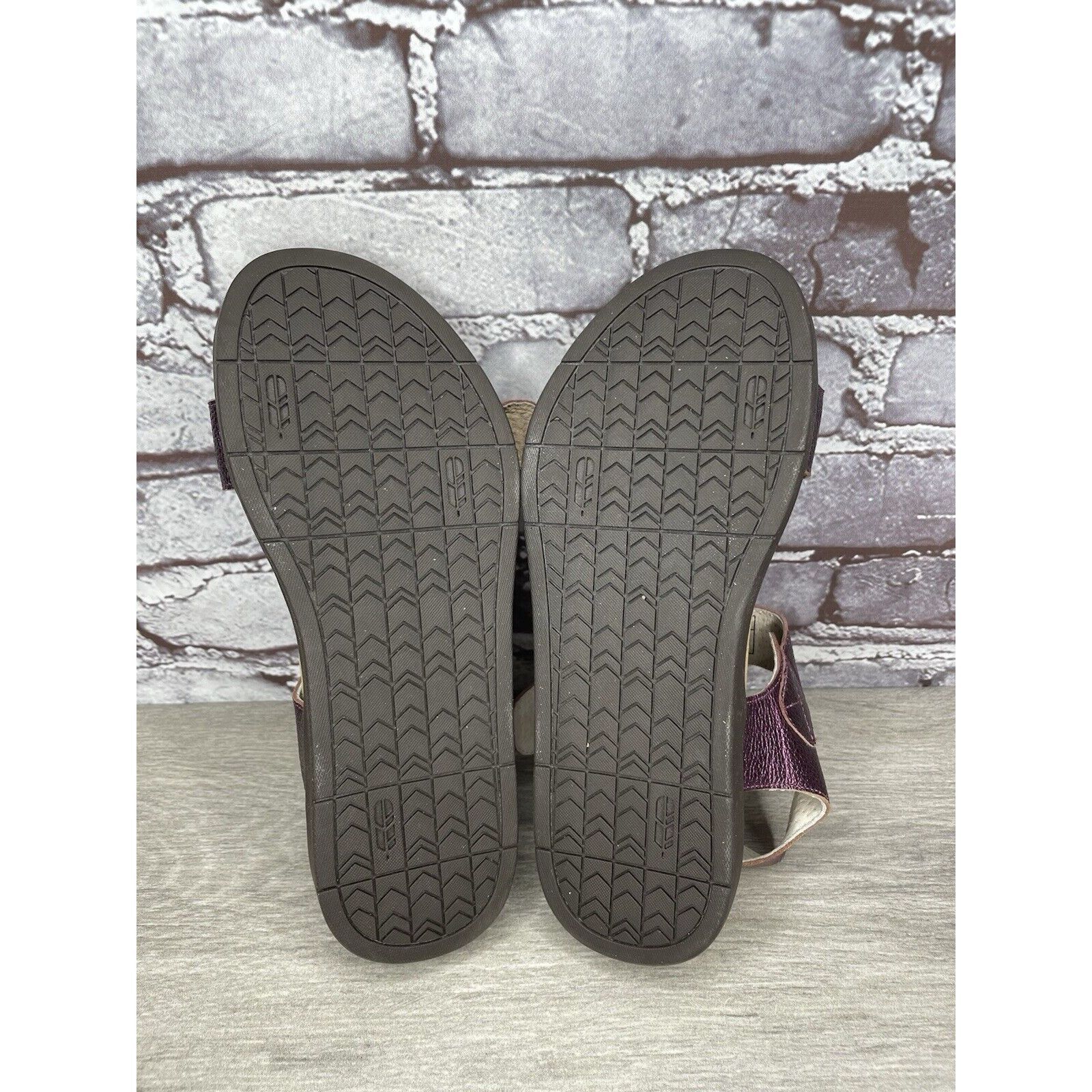 Other Revitalign Metallic Purple Adjustable Buckle Slip On Sandal Size US 7 / IT 37 - 16 Thumbnail