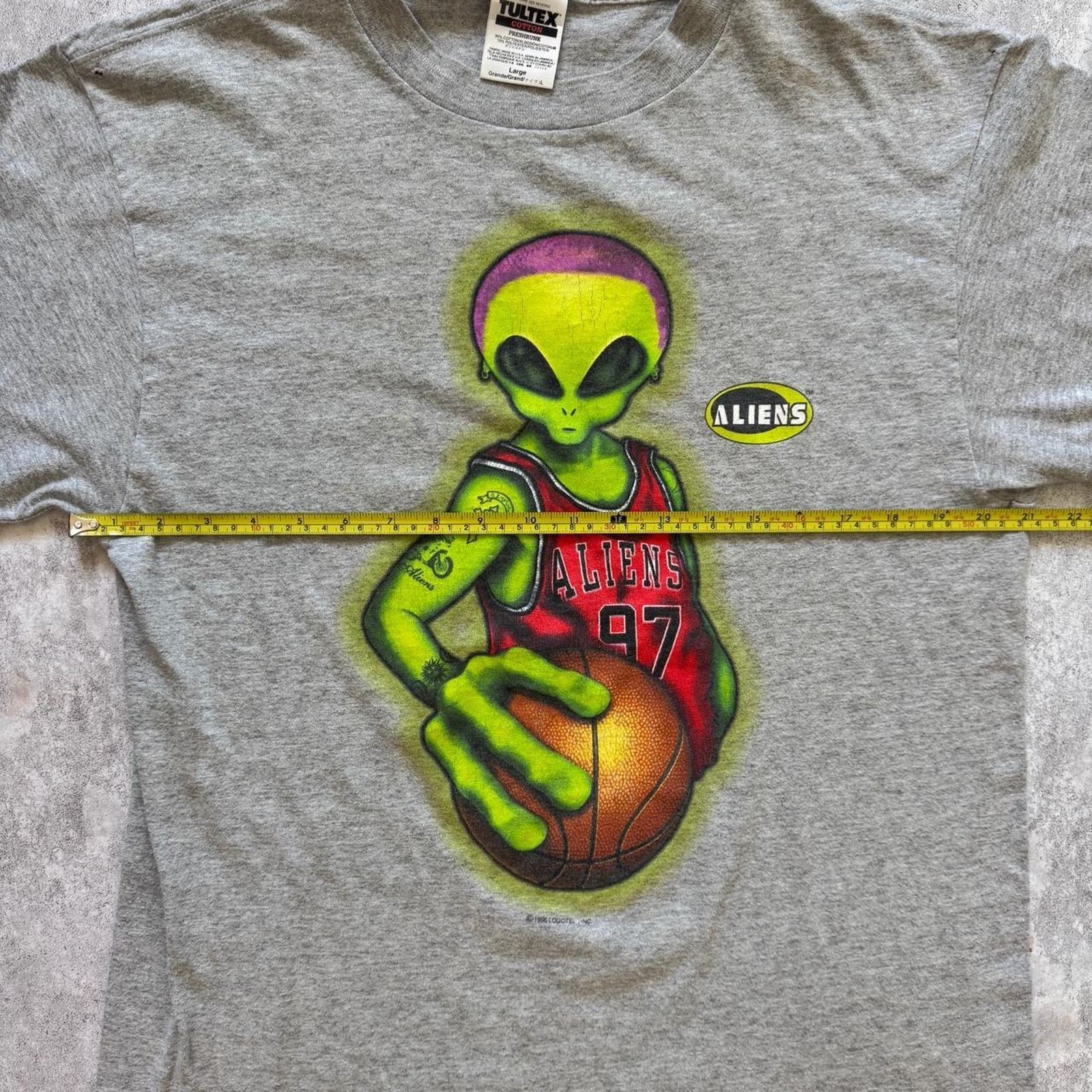 Tultex Vintage 1996 Dennis Rodman Alien LogoTel T-Shirt Size Large Size US L / EU 52-54 / 3 - 7 Thumbnail