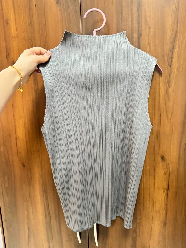 Issey Miyake issey miyake size:4 Grey pleated vest Size XXS / US 00 / IT 34 - 2 Thumbnail