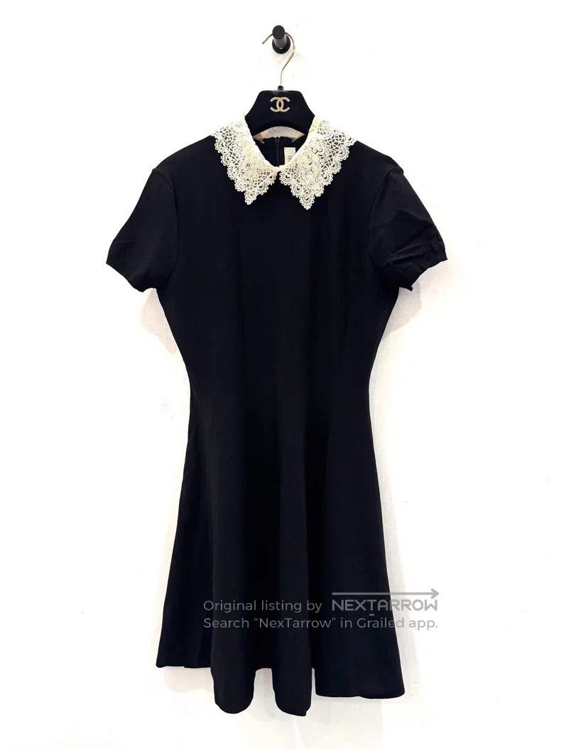 Valentino Valentino Black and white color-blocked neckline lace bea Size M / US 6-8 / IT 42-44 - 1 Thumbnail