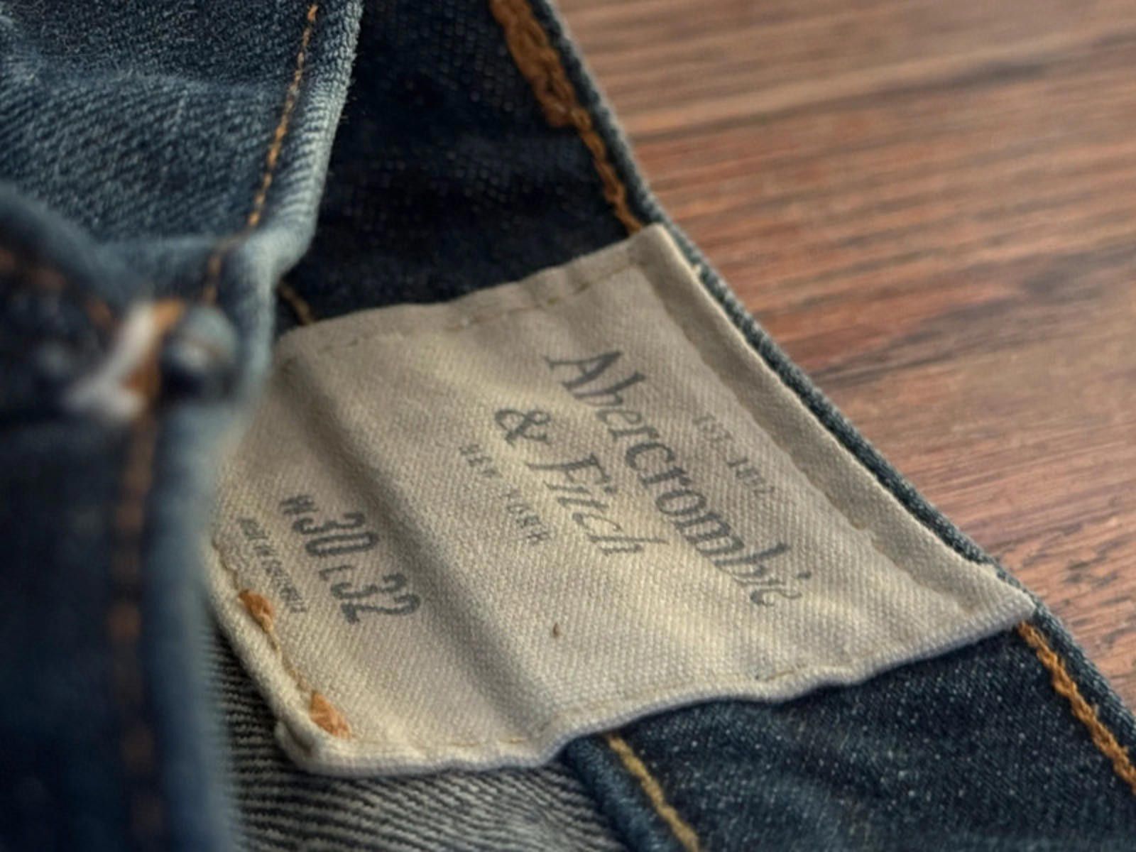 Abercrombie & Fitch A&F Straight Denim- Dark Wash- Mens 30x32 Size US 30 / EU 46 - 1 Thumbnail