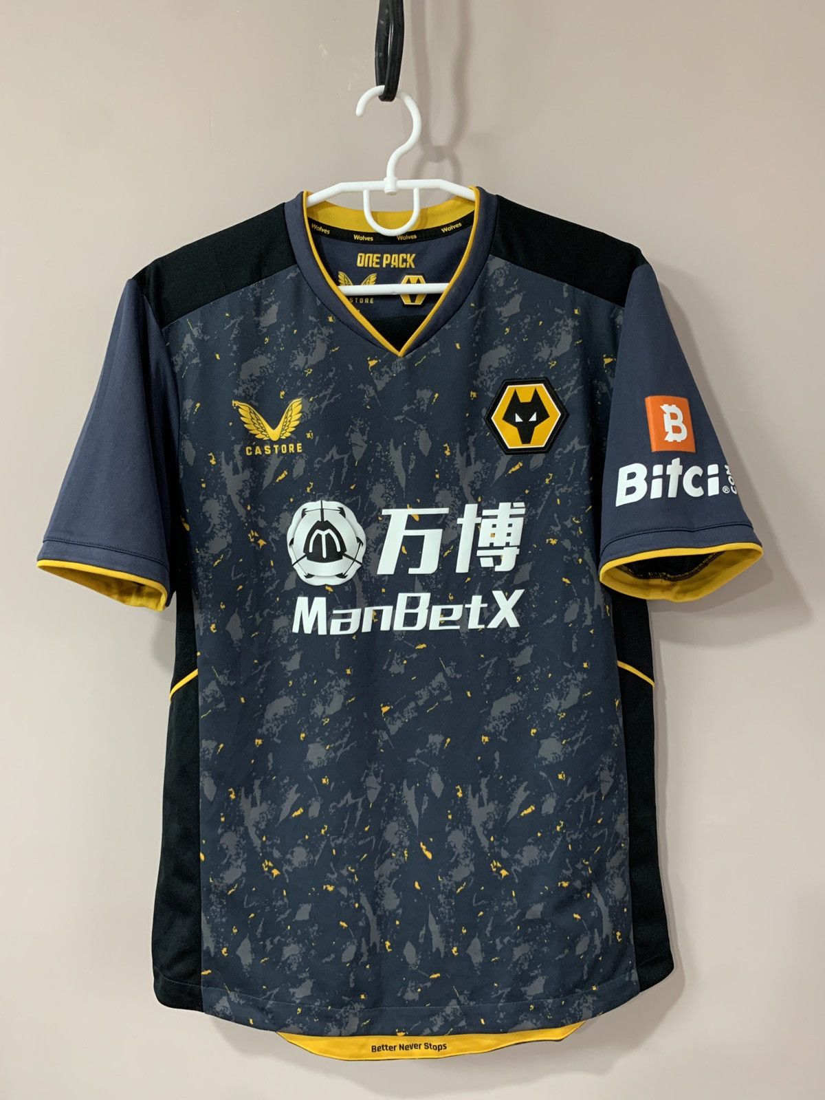 Other Wolverhampton 2021 Away Football Shirt Castore Soccer Jersey Size US M / EU 48-50 / 2 - 1 Thumbnail
