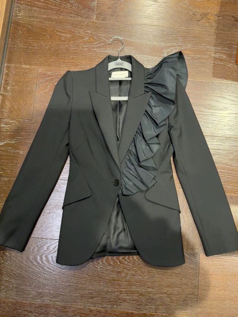 Alexander McQueen Alexander McQUEEN size 36 Suit 2505-Nextarrow Size S / US 4 / IT 40 - 1 Thumbnail
