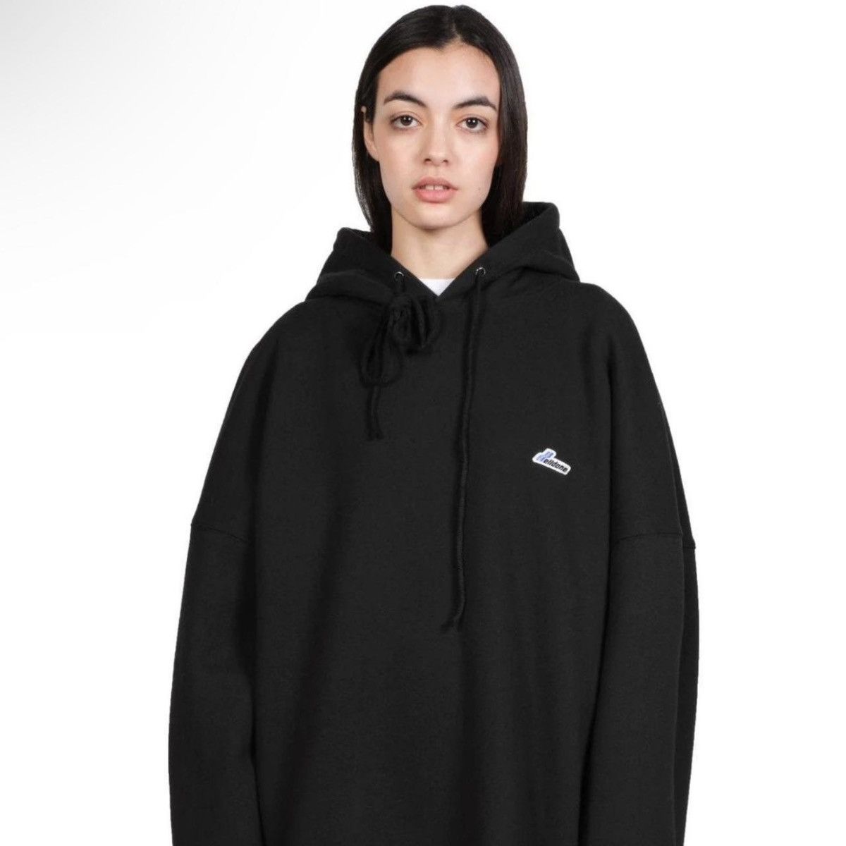 WE11DONE Black Wapen Logo Hoodie Size US L / EU 52-54 / 3 - 8 Thumbnail