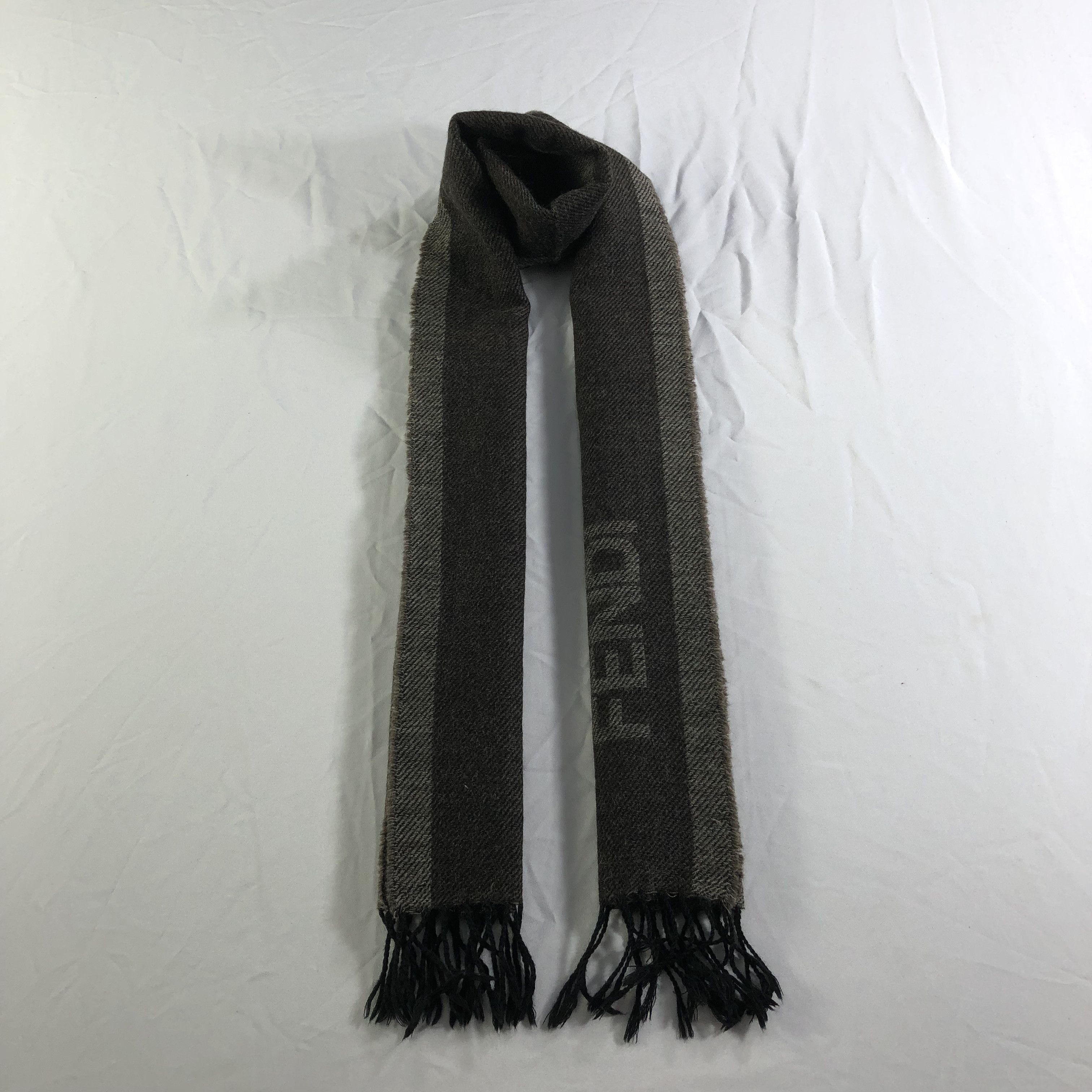 Fendi Fendi Wool Scarf Muffler Neckwear V2307 Size ONE SIZE - 1 Thumbnail