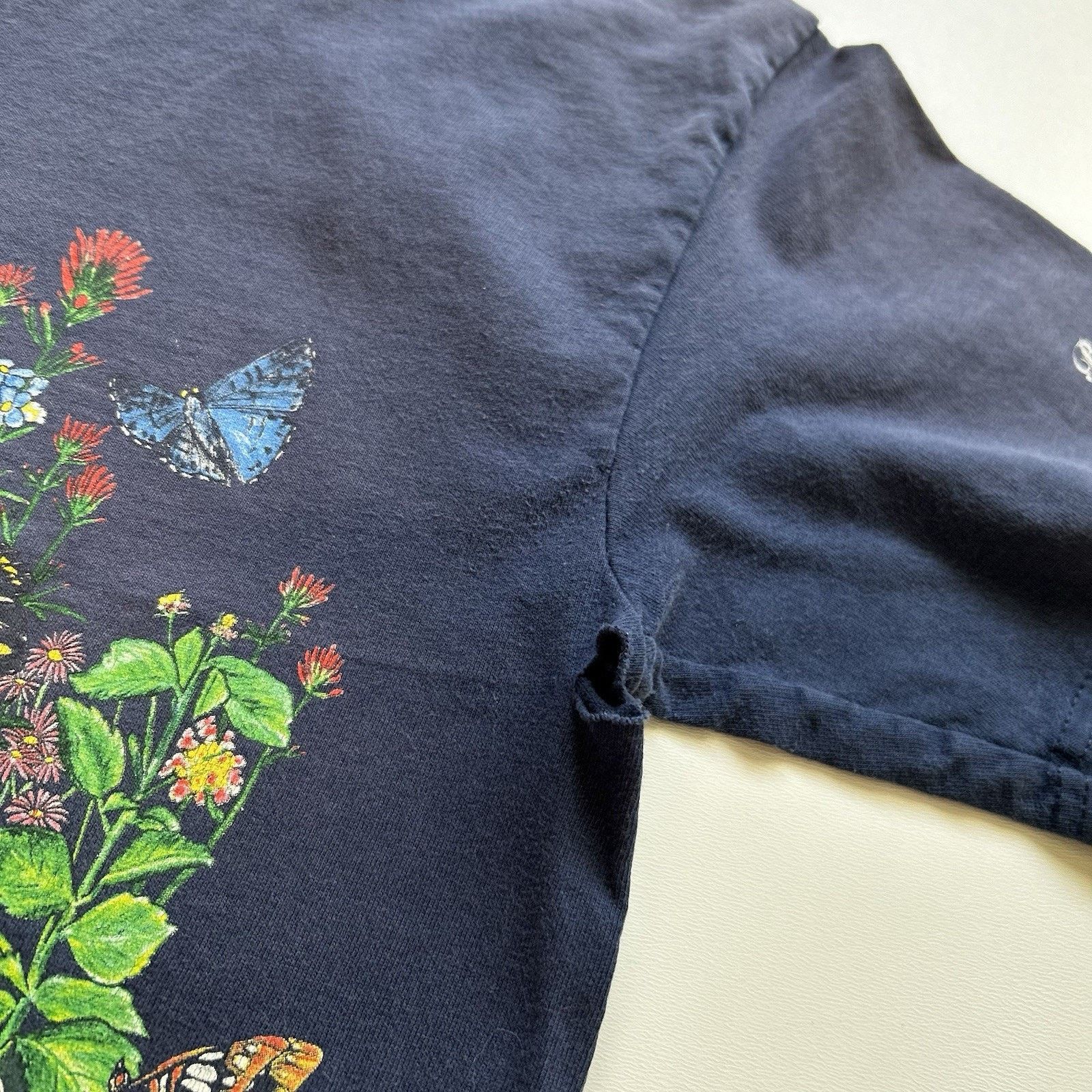 Hanes Vintage Butterfly T Shirt Small Hanes Art Animal Tee Rare Size US S / EU 44-46 / 1 - 3 Thumbnail