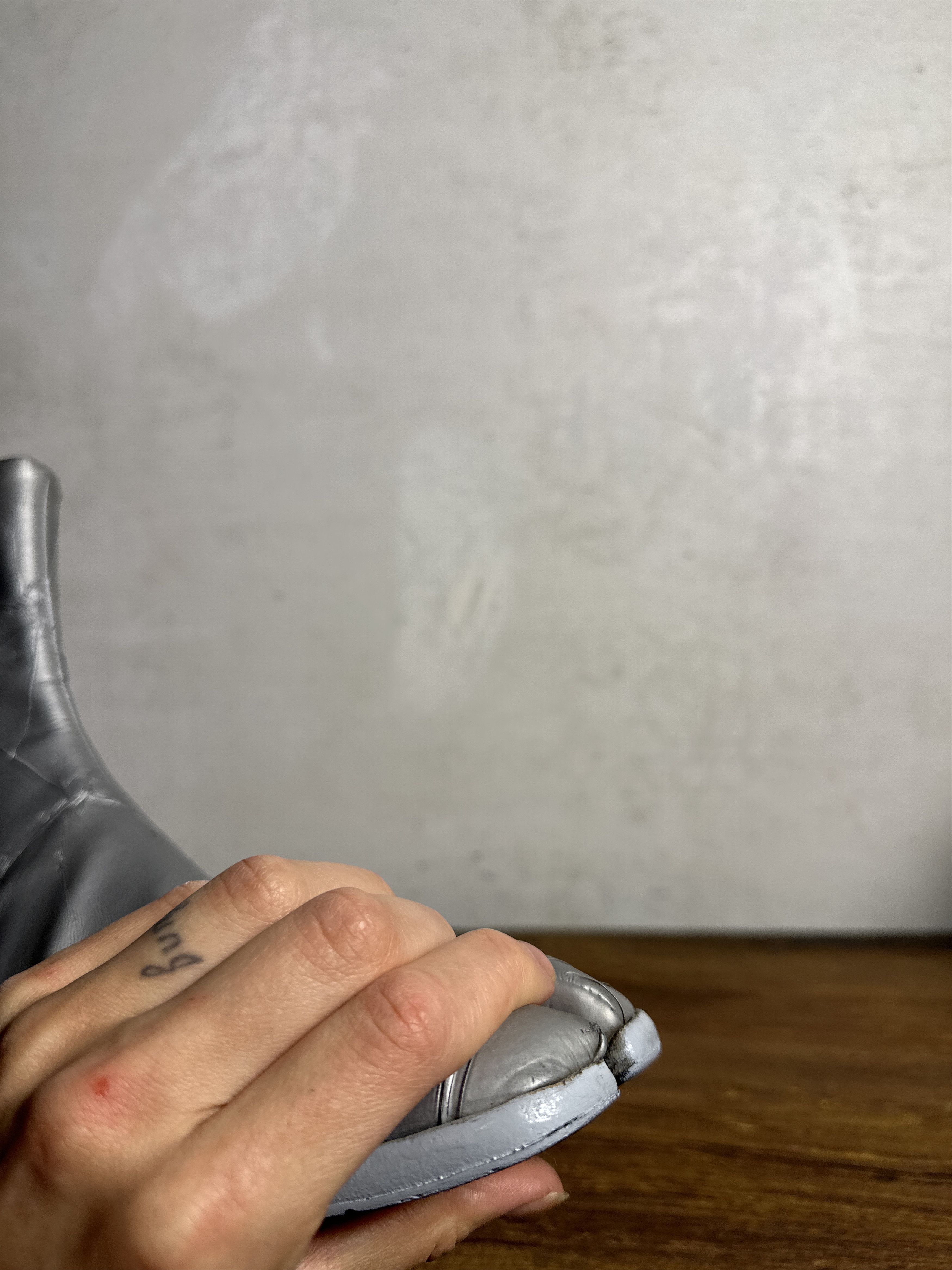 Maison Margiela Maison Margiela’s FW19 Silver Metallic Tabi Boots Size US 10 / EU 43 - 13 Thumbnail