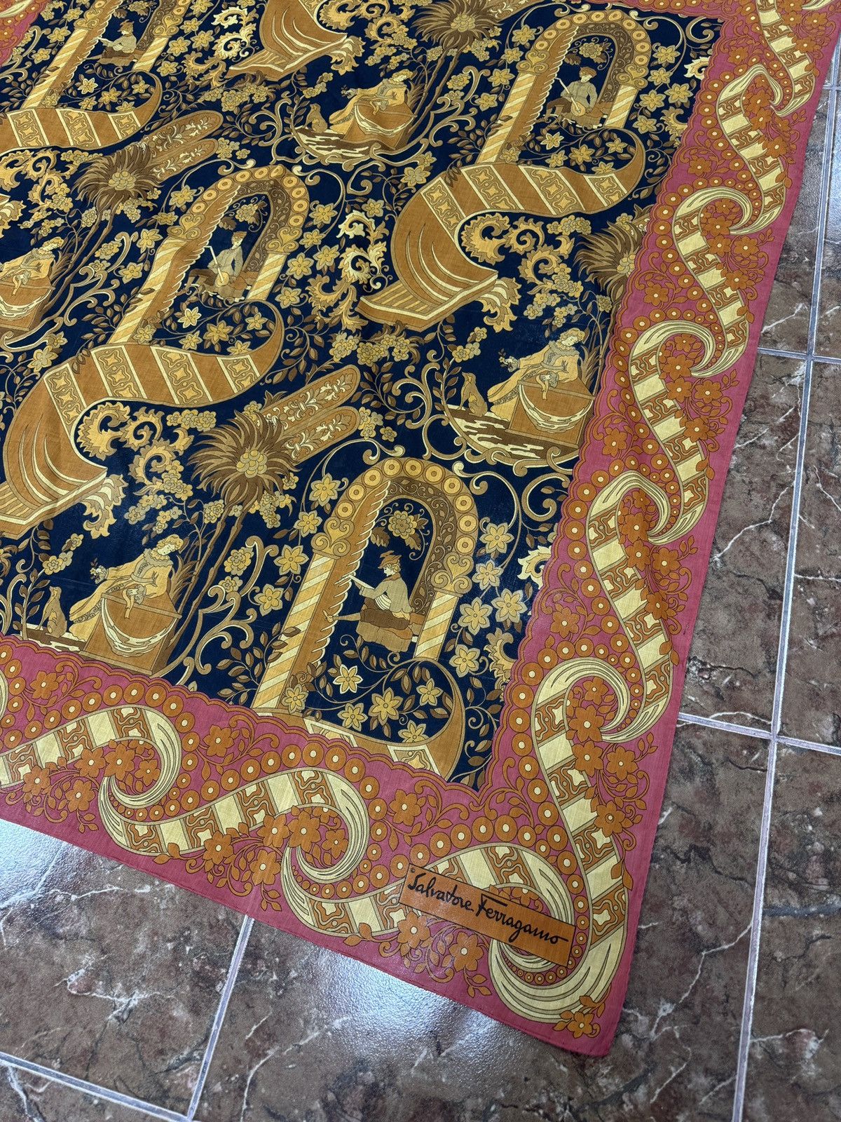 Salvatore Ferragamo 🇮🇹 Vintage 90s Salvatore Ferragamo Silk Scarf Baroque Italy Size ONE SIZE - 3 Thumbnail