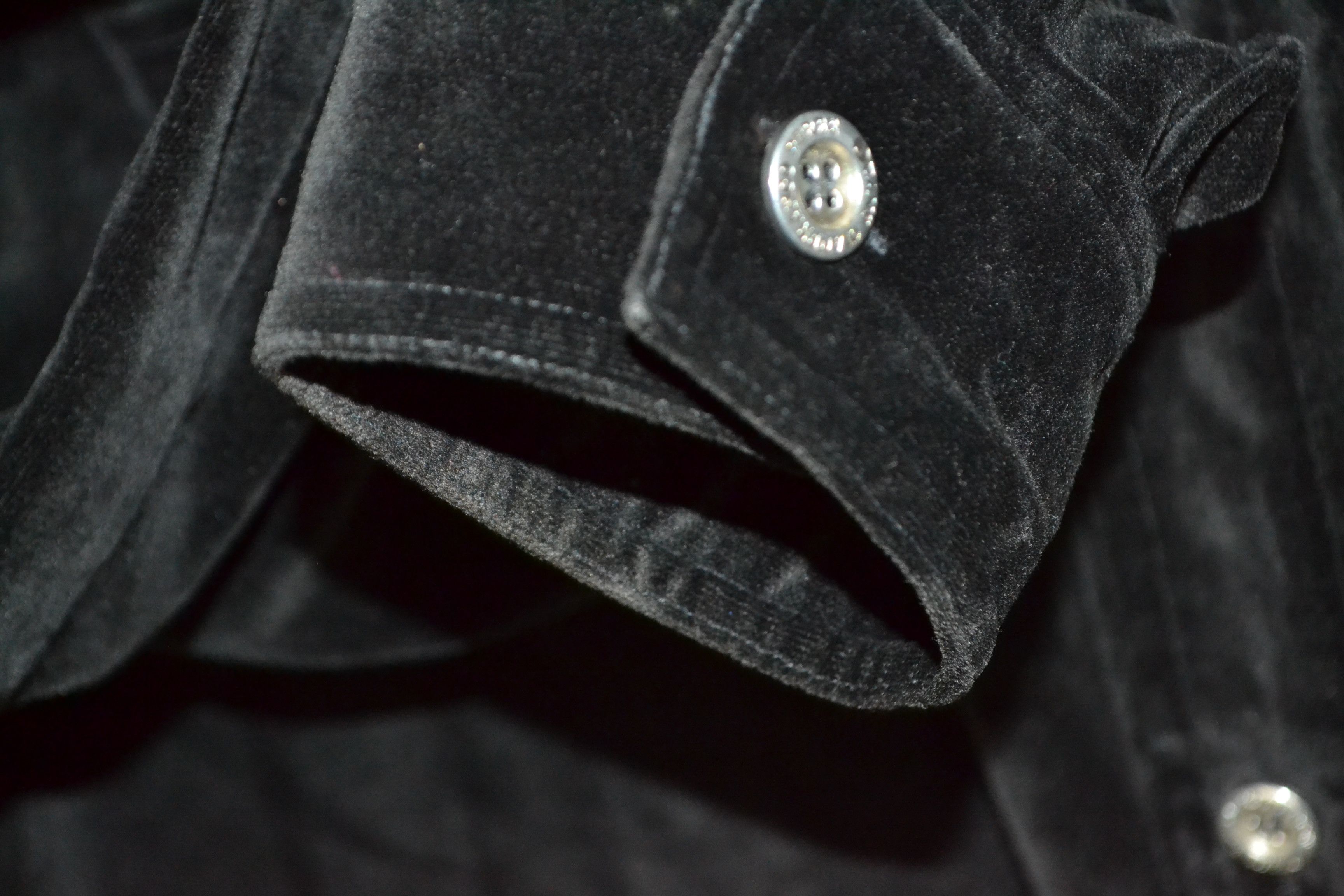 Gianfranco Ferre Gianfranco Ferre Vintage XL Velvet Shirt Size US XL / EU 56 / 4 - 7 Thumbnail