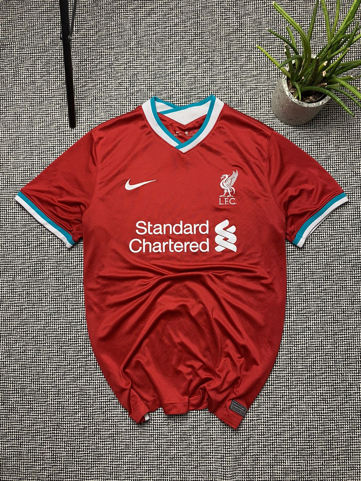 Nike Rare vintage Liverpool Nike soccer jersey y2k drill Size US XL / EU 56 / 4 - 1 Thumbnail