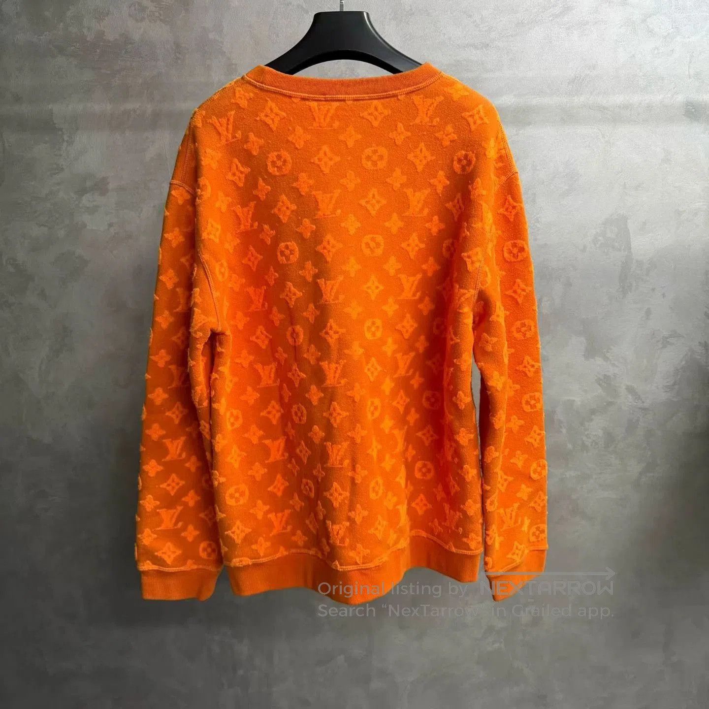 Louis Vuitton louis vuitton orange printed long sleeve sweatshirt. Size US XL / EU 56 / 4 - 4 Thumbnail