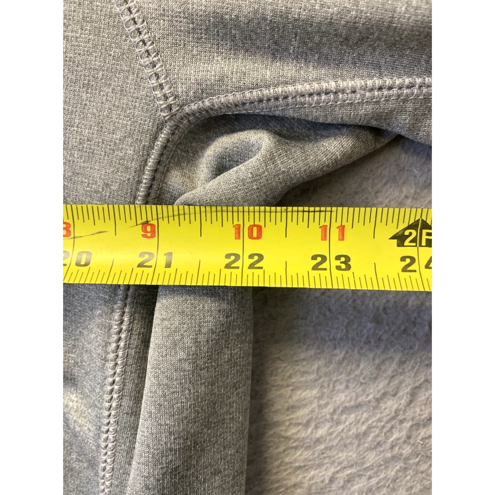 Nike Nike Therma Fit Swoosh Zip Sweater Adult L Gray Hoodie Sweatshirt Mens /53-52 Size US L / EU 52-54 / 3 - 4 Thumbnail
