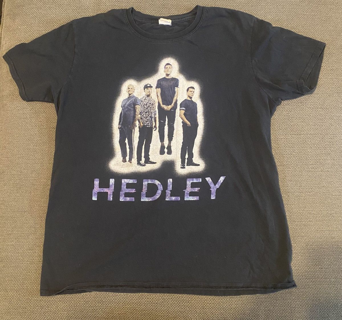 Gildan Hedley world tour shirt Size L / US 10 / IT 46 - 1 Thumbnail