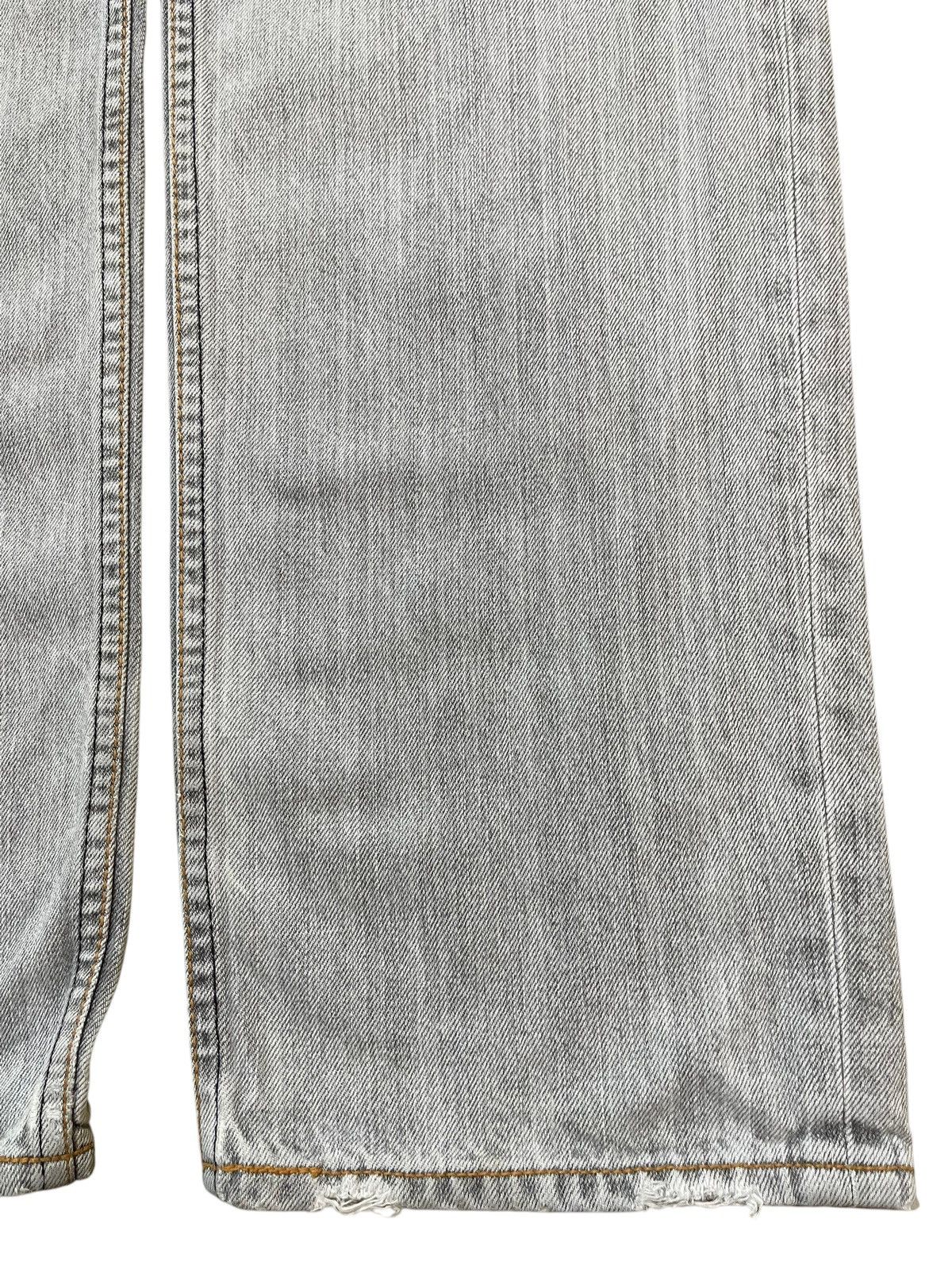 Levi's Vintage 90s Levis 702 Faded Wash Distressed Loose Jeans Size US 32 / EU 48 - 8 Thumbnail