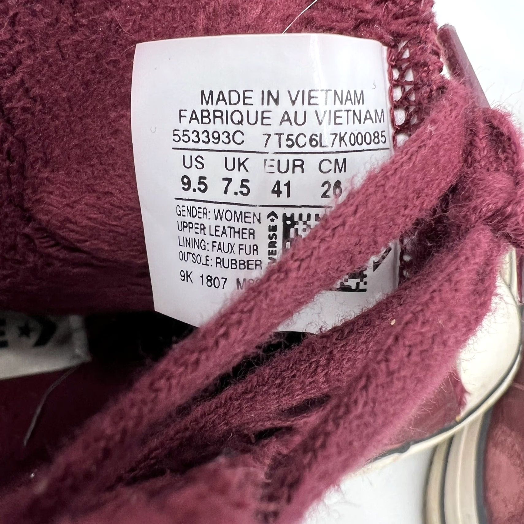 Converse Converse Chelsea Boot Hi Deep Bordeaux Sneakers 9.5 Women Leather Star Chelsea Sneaker Lace Up Size US 8 / IT 38 - 6 Thumbnail