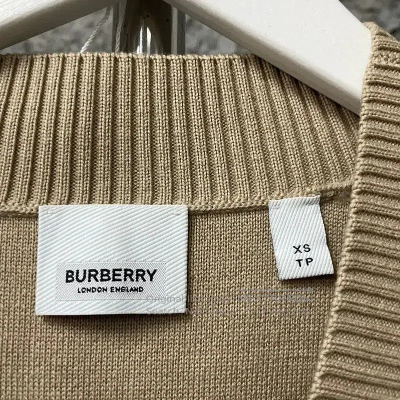 Burberry Burberry Color Block Wool Cardigan for Women. Size XS / US 0-2 / IT 36-38 - 6 Thumbnail