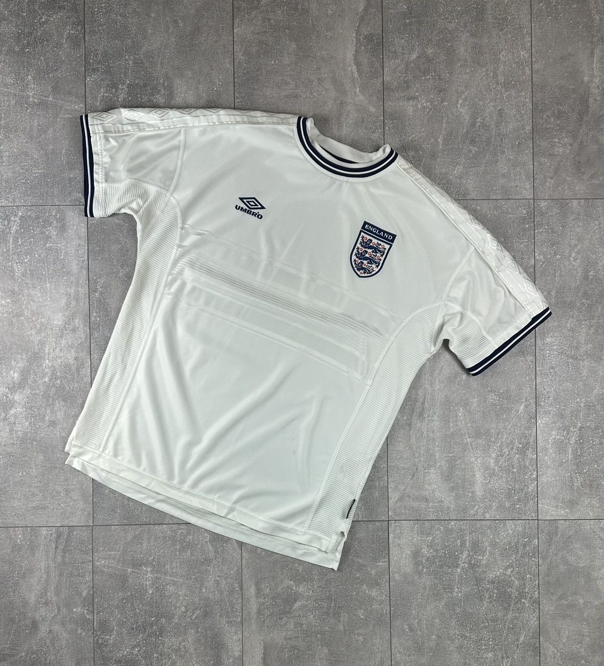 Umbro Umbro England Home 1999/01 Soccer Football Jersey Size US XL / EU 56 / 4 - 2 Thumbnail