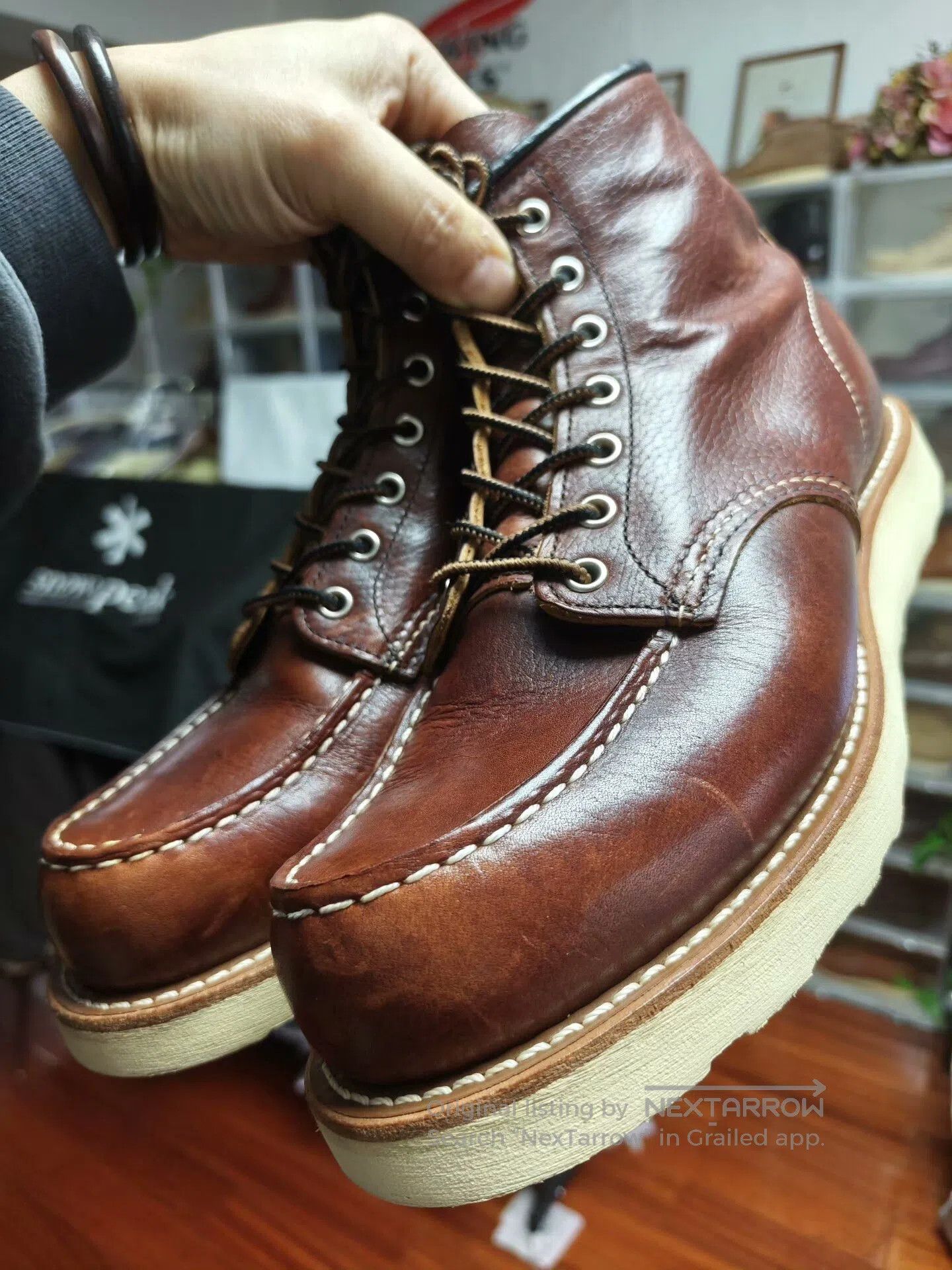 Red Wing Red Wing 8138 Lychee Grain. Size US 9 / EU 42 - 1 Thumbnail