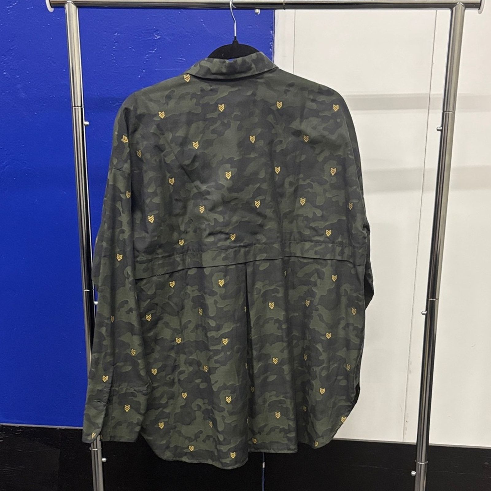 Other NWT Van Laack Women’s Camouflage Shirt with Gold Accents L Size L / US 10 / IT 46 - 6 Thumbnail