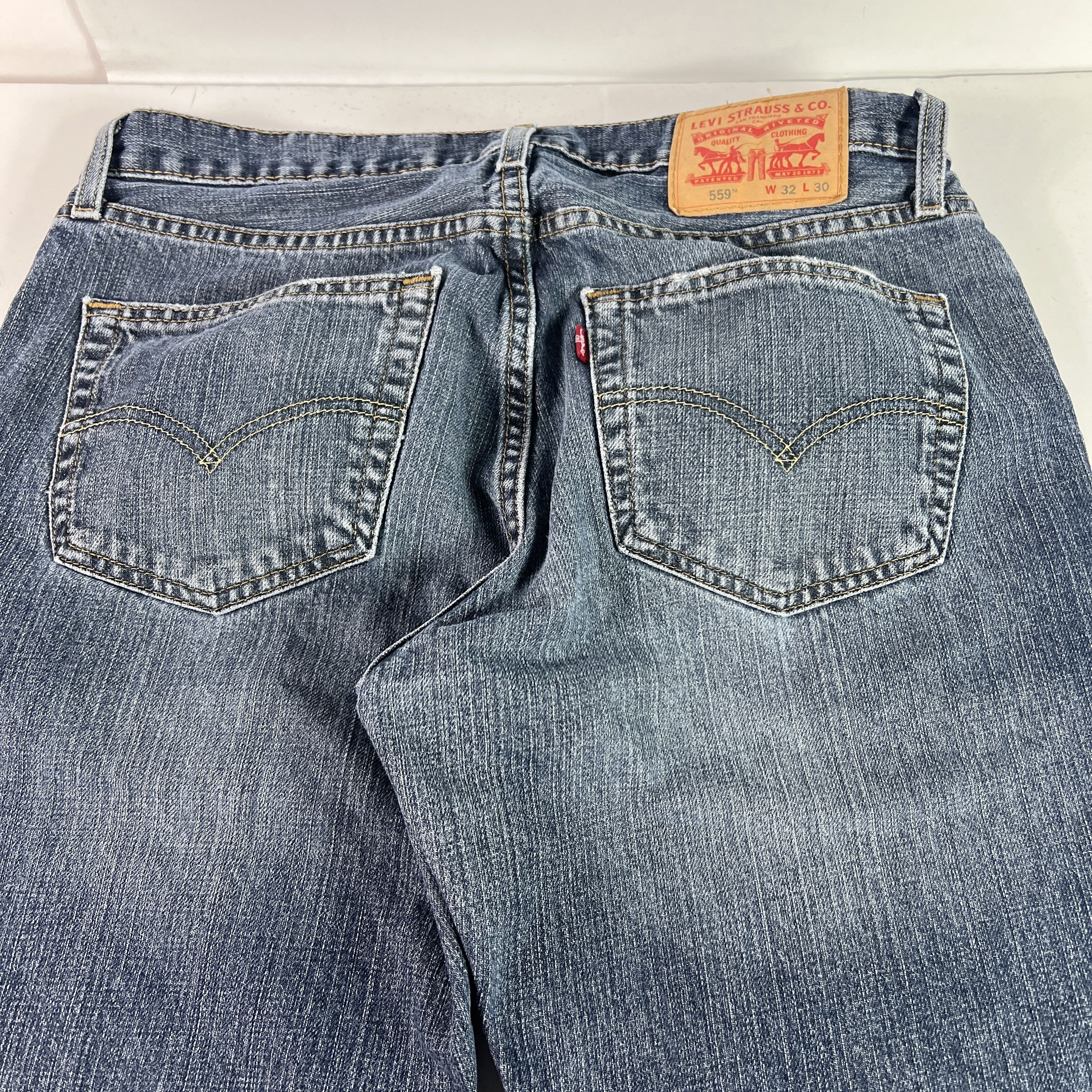 Levi's Levi's Jeans 559 Relaxed Fit Straight Leg Blue Faded Denim Size US 34 / EU 50 - 11 Thumbnail