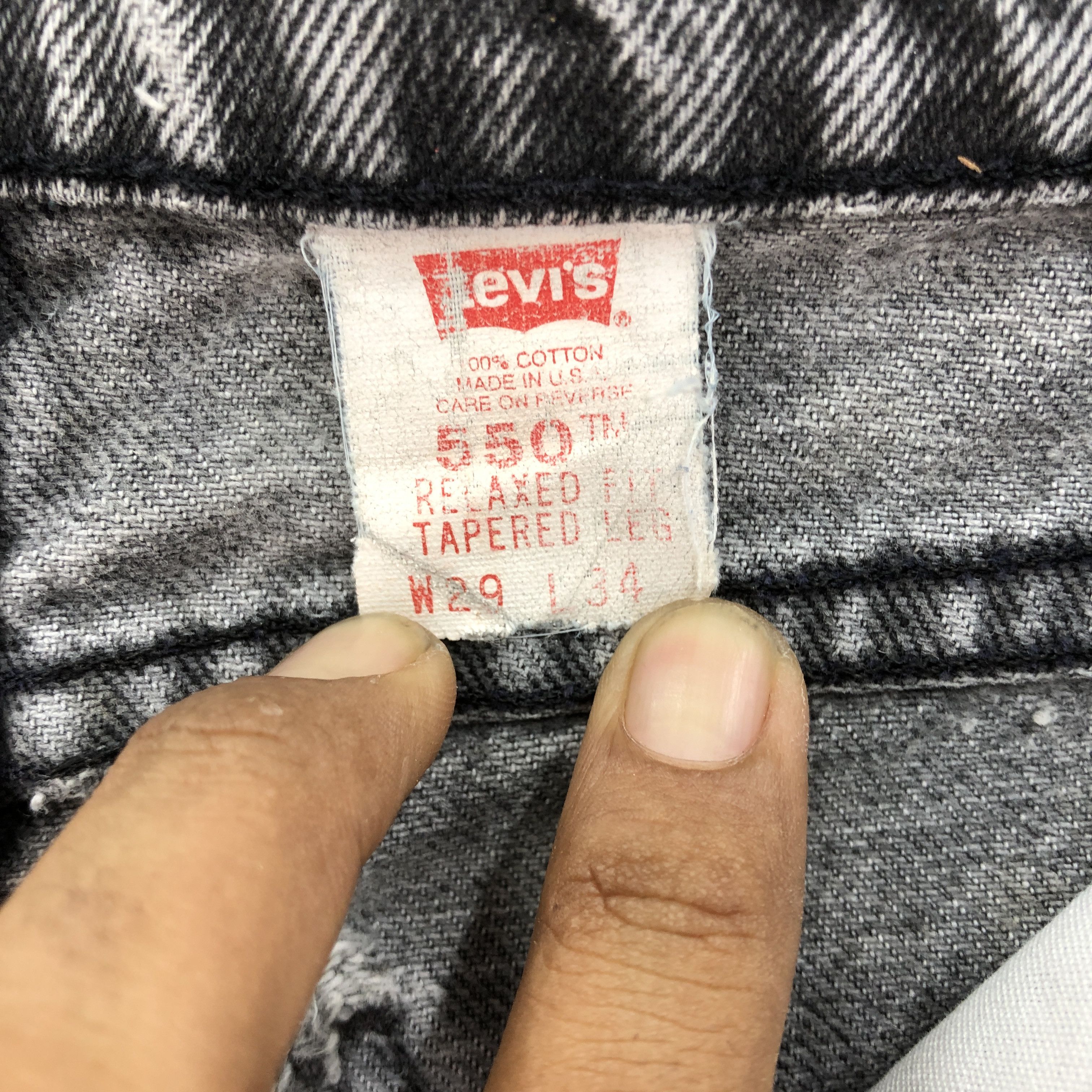 Levi's Vintage Levis 550 Stonewash Faded Black Jeans Ash Gray Denim Size 26" / US 2 / IT 38 - 9 Thumbnail