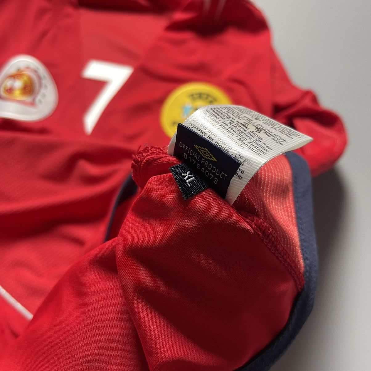 Umbro ENGLAND UMBRO 2004 EURO FOOTBALL AWAY JERSEY #7 BECKHAM Size US XL / EU 56 / 4 - 13 Thumbnail