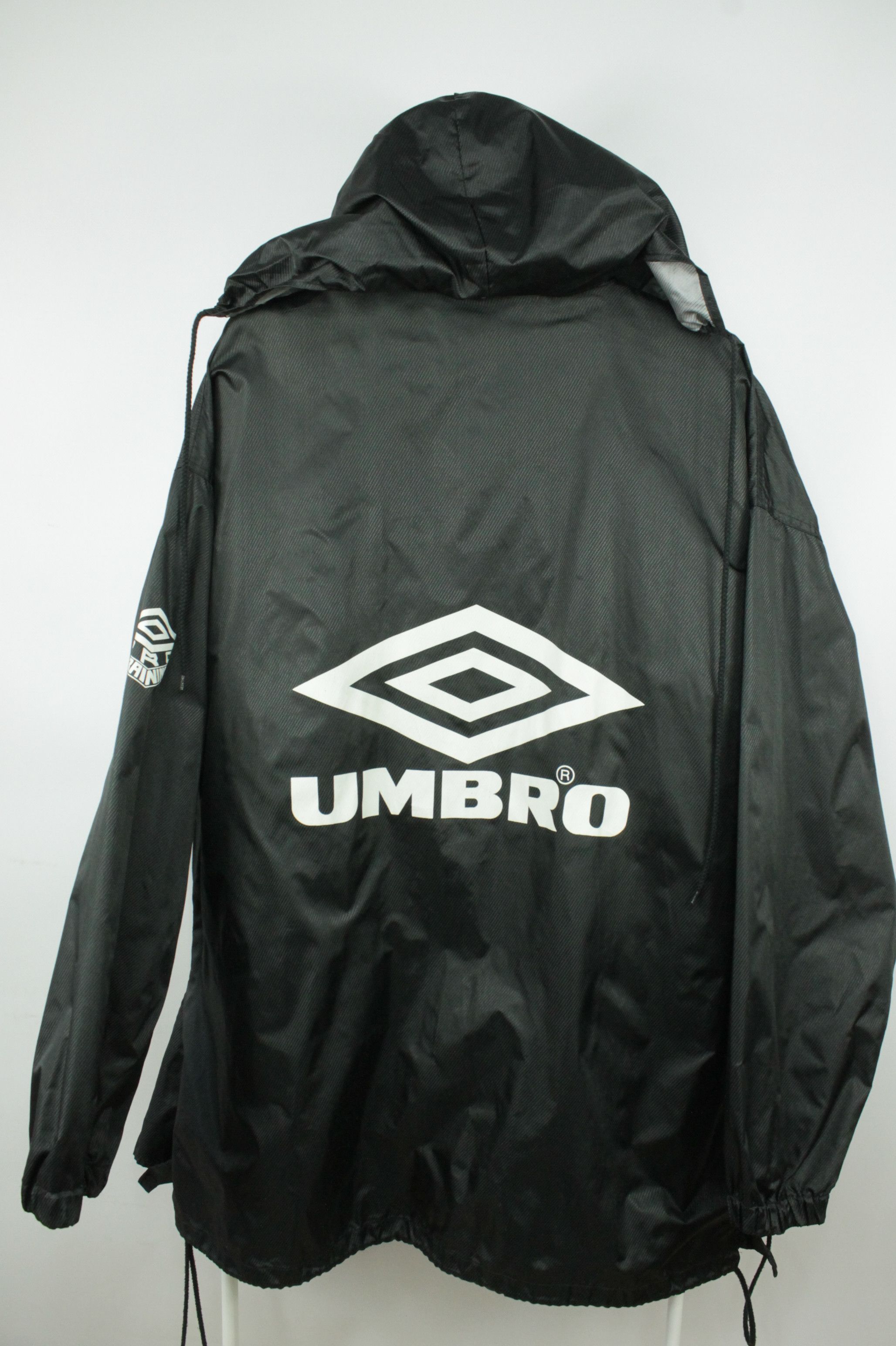 Umbro Vintage Umbro Pro Training Sportswear Rain Jacket Size US XL / EU 56 / 4 - 6 Thumbnail