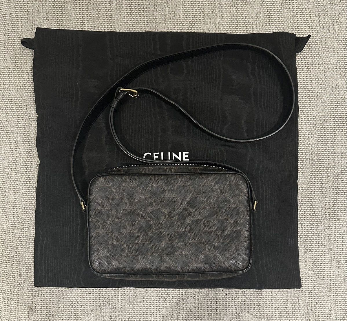Celine Celine Messenger Bag in Triomphe Canvas Size ONE SIZE - 2 Thumbnail