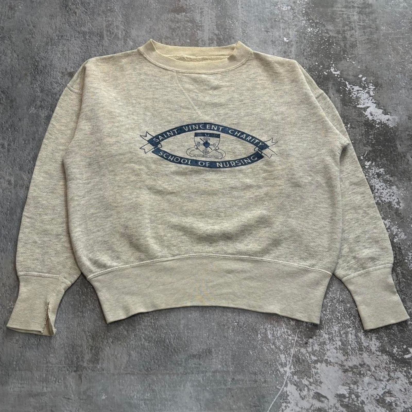 Vintage Vintage 50s Single V Sweatshirt. Nursing Sweatshirt. Gray Size US S / EU 44-46 / 1 - 2 Thumbnail