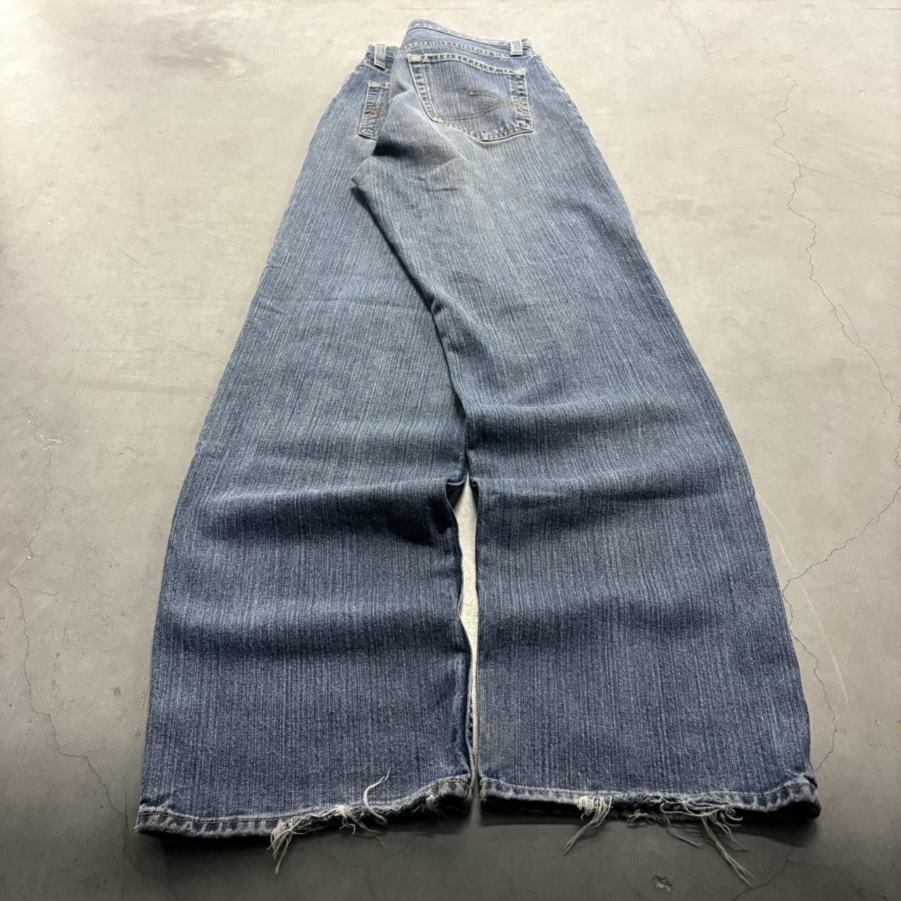 Vintage Crazy Vintage Y2K/2000s Baggy Skater Style Streetwear Y2K Style Medium Wash Denim Jeans! Size US 34 / EU 50 - 6 Thumbnail