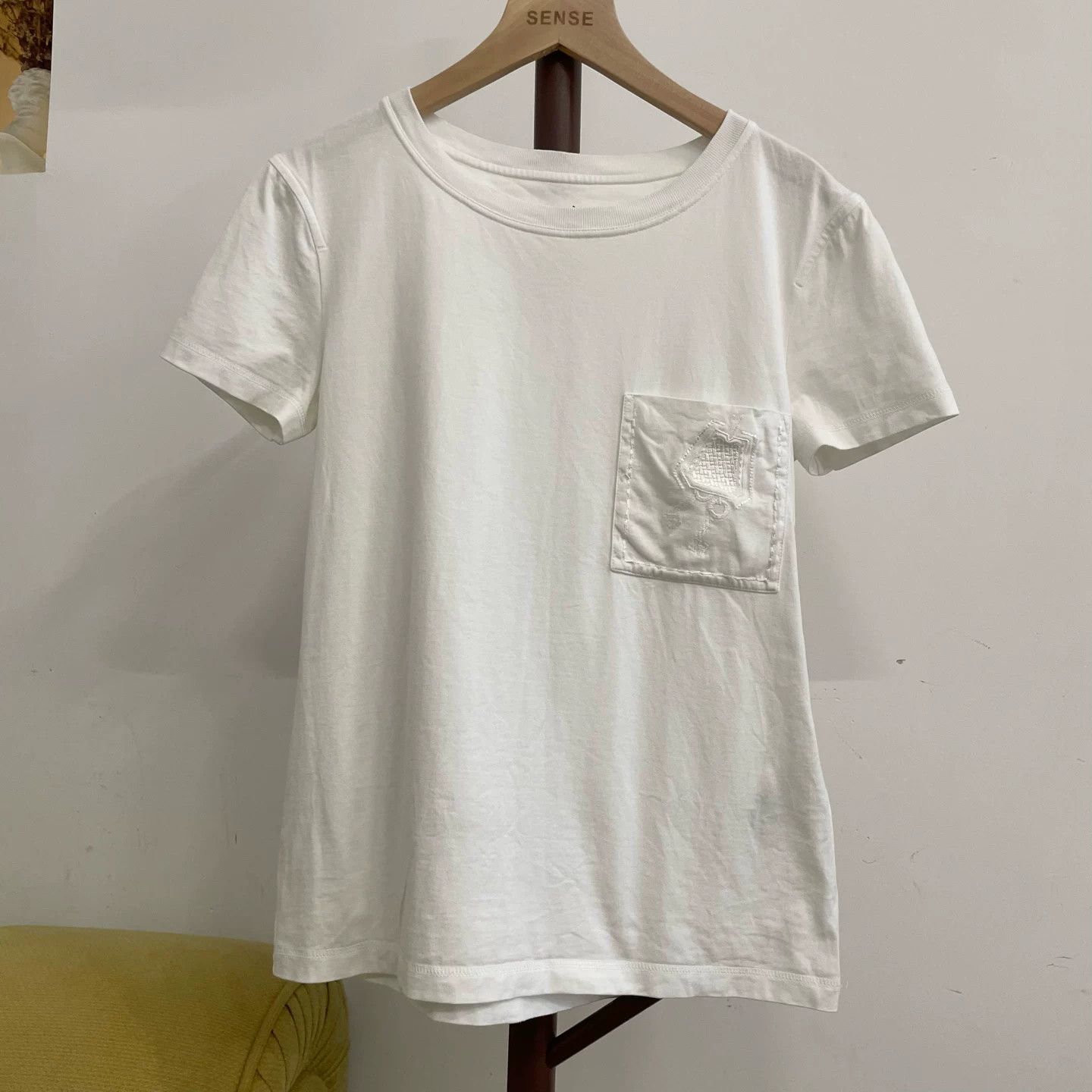Hermes Hermes White Embroidered Pocket T-Shirt Size US XS / EU 42 / 0 - 1 Thumbnail