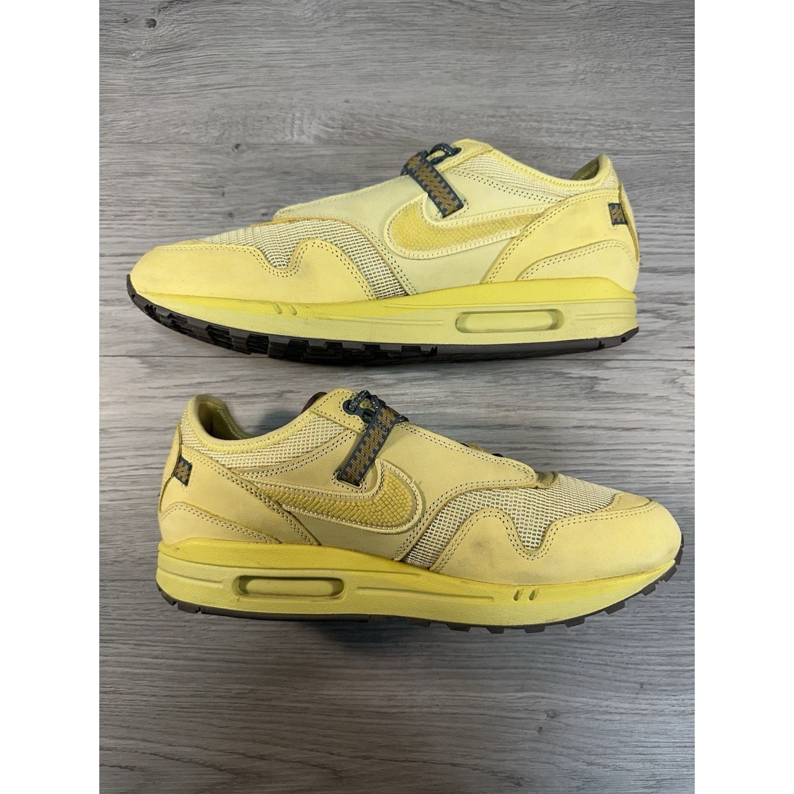 Nike Nike Air Max 1 x Travis Scott Saturn Gold - Size 11 Size US 11 / EU 44 - 3 Thumbnail