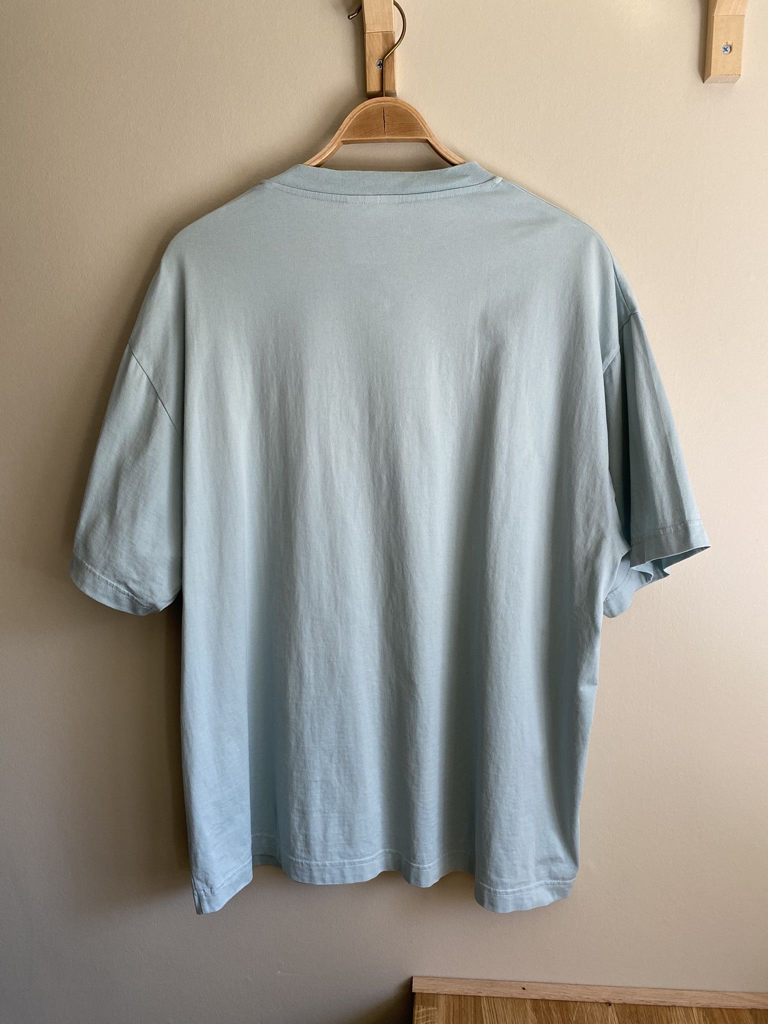Acne Studios 48/M - V-Neck Logo T-Shirt Size US M / EU 48-50 / 2 - 2 Thumbnail