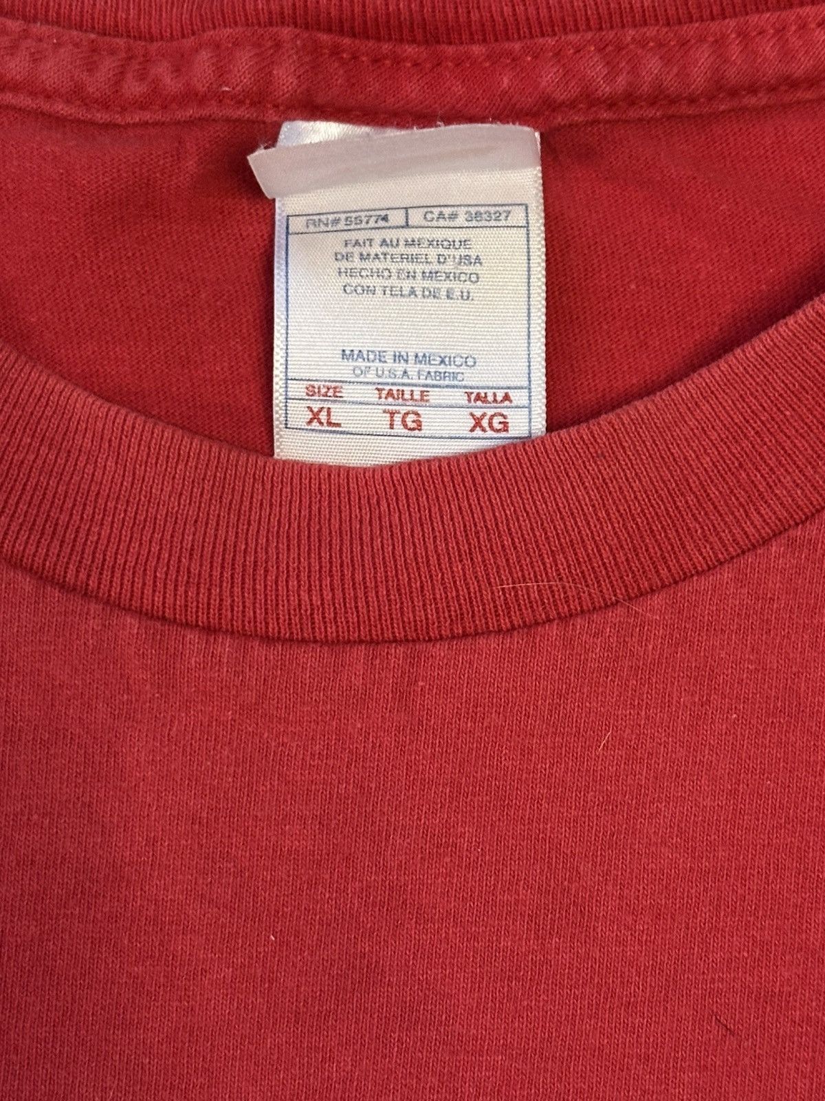 Gildan Vintage 2000s Dad Sitting Easy Chair Beer Television T-Shirt Size US XL / EU 56 / 4 - 2 Thumbnail