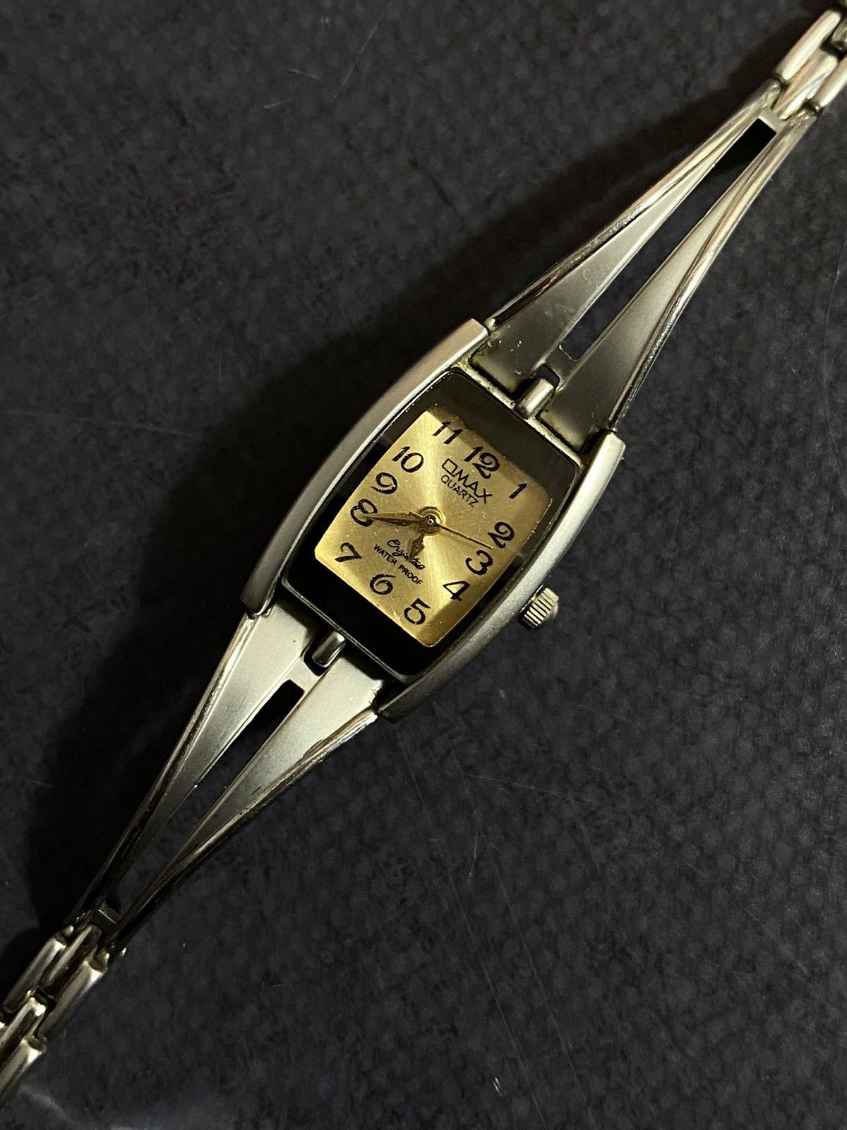 Jewelry × Vintage Stylish Quartz Watch with Metal Bracelet Japanese Brand Size ONE SIZE - 2 Thumbnail