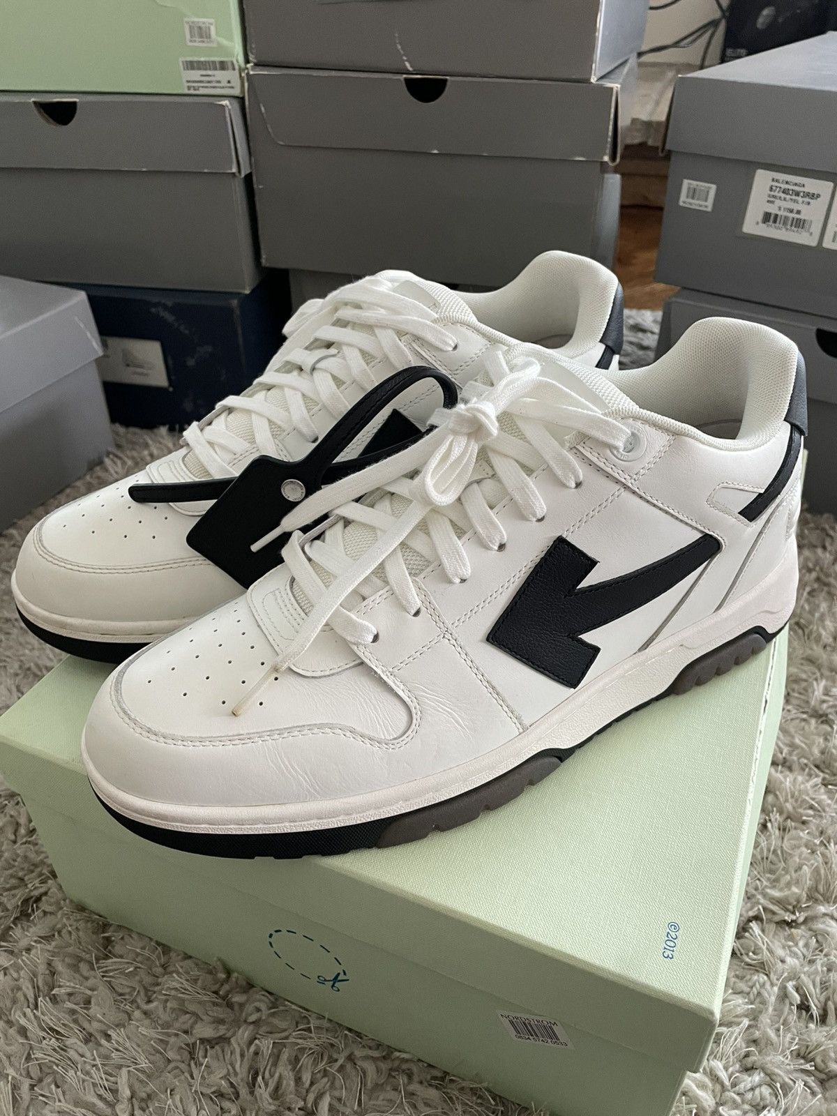 Off-White Off White Out of Office White/Black Size US 13 / EU 46 - 1 Thumbnail
