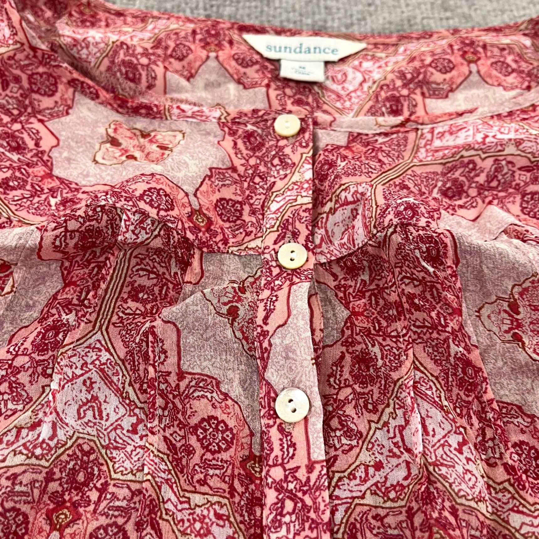 Vintage SUNDANCE Top Womens Medium Red Pink Floral 100% Silk Sheer Blouse Button Up Size M / US 6-8 / IT 42-44 - 3 Thumbnail