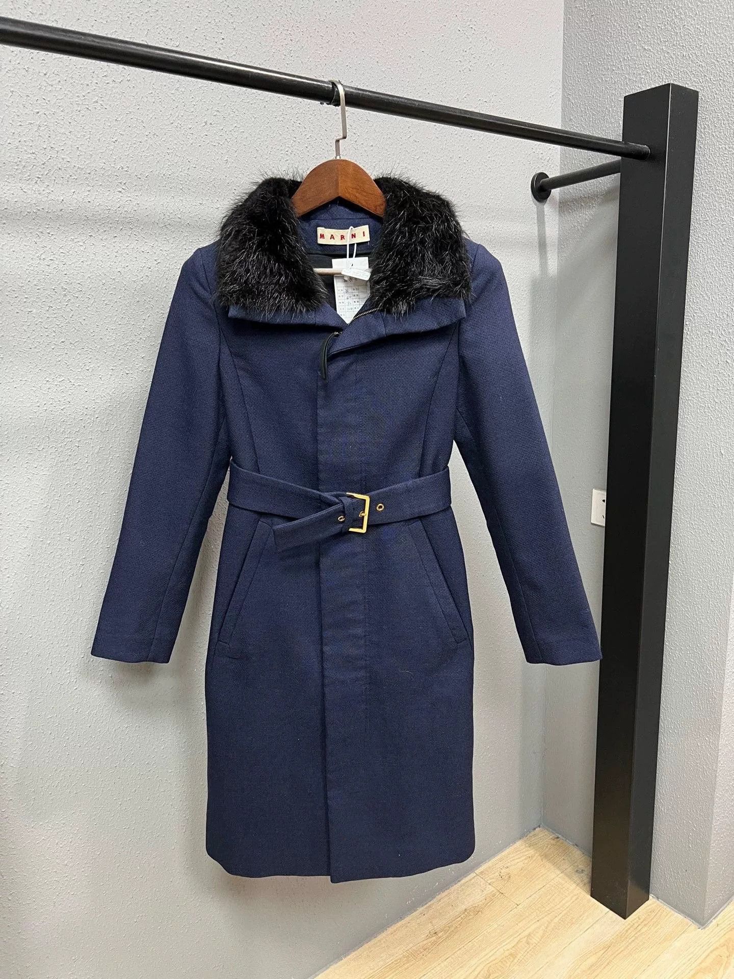 Marni Marni Dark Blue Fur Collar Wool Coat Size US 7 / EU 40 - 1 Thumbnail