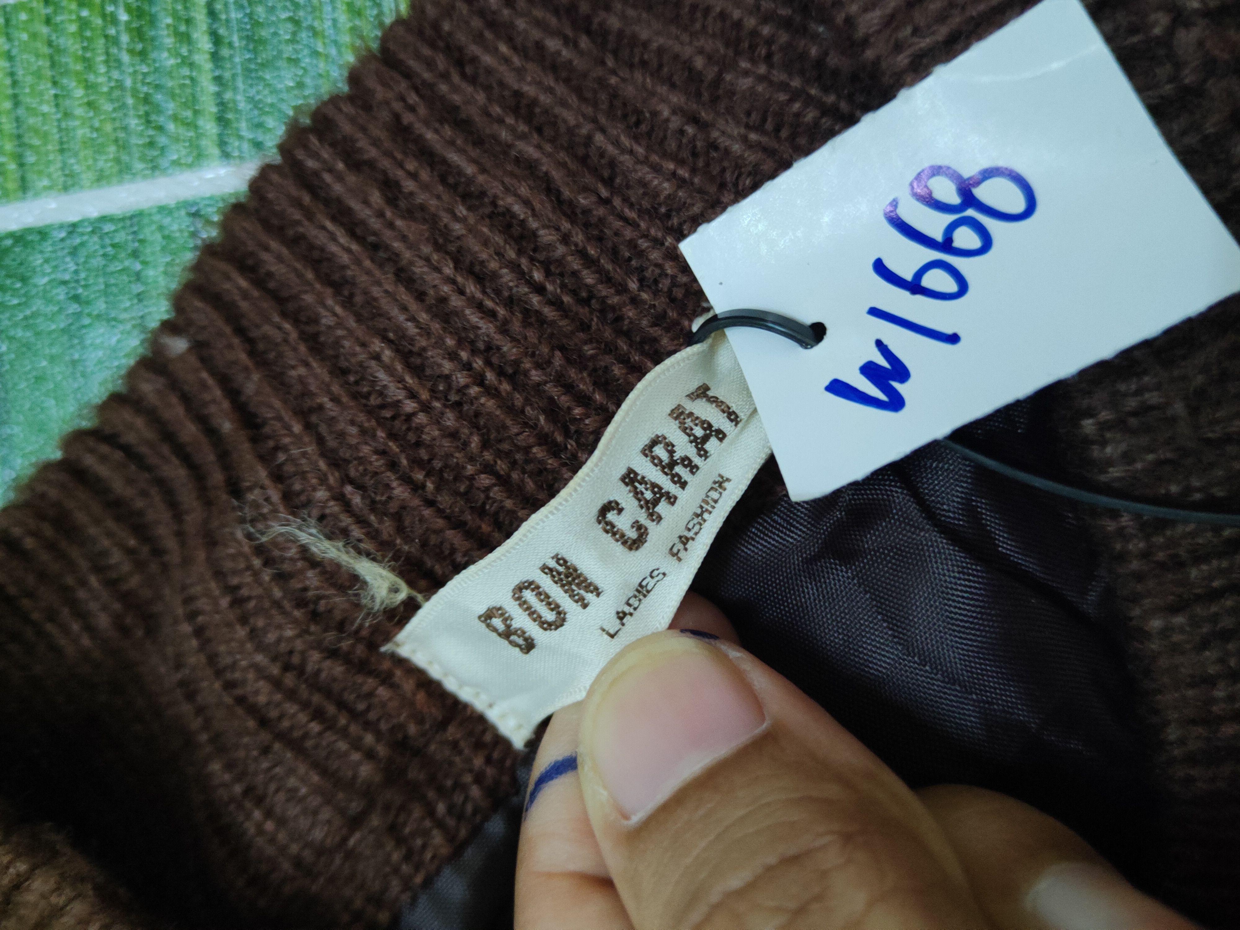 Vintage Bon Carat Dark Brown Knitwear Sweaters #W1668 Size US M / EU 48-50 / 2 - 11 Thumbnail