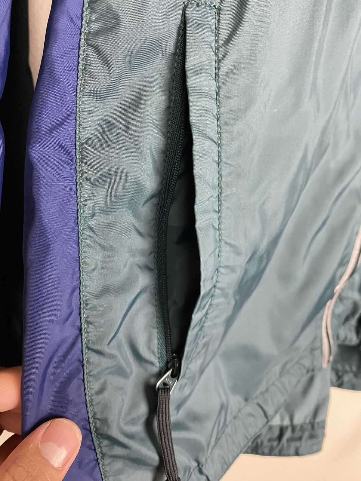 Nike Vintage 90’s Nike Wind Breaker Light Zip Up Jacket Size US M / EU 48-50 / 2 - 9 Thumbnail