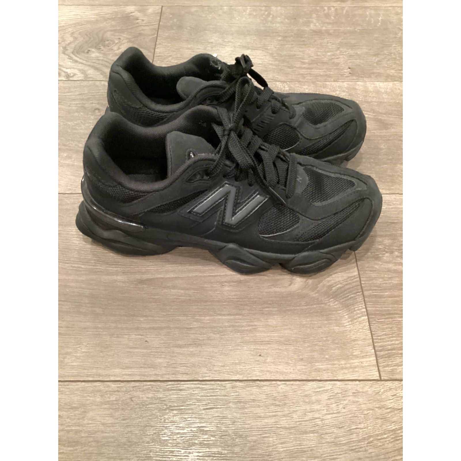 New Balance New Balance 9060 Sneaker Unisex Adults Black Cat 6.5 USA 6.5 UK 39 EU Silver Accents Casual Athletic Low Top Shoes Size US 6 / EU 39 - 3 Thumbnail